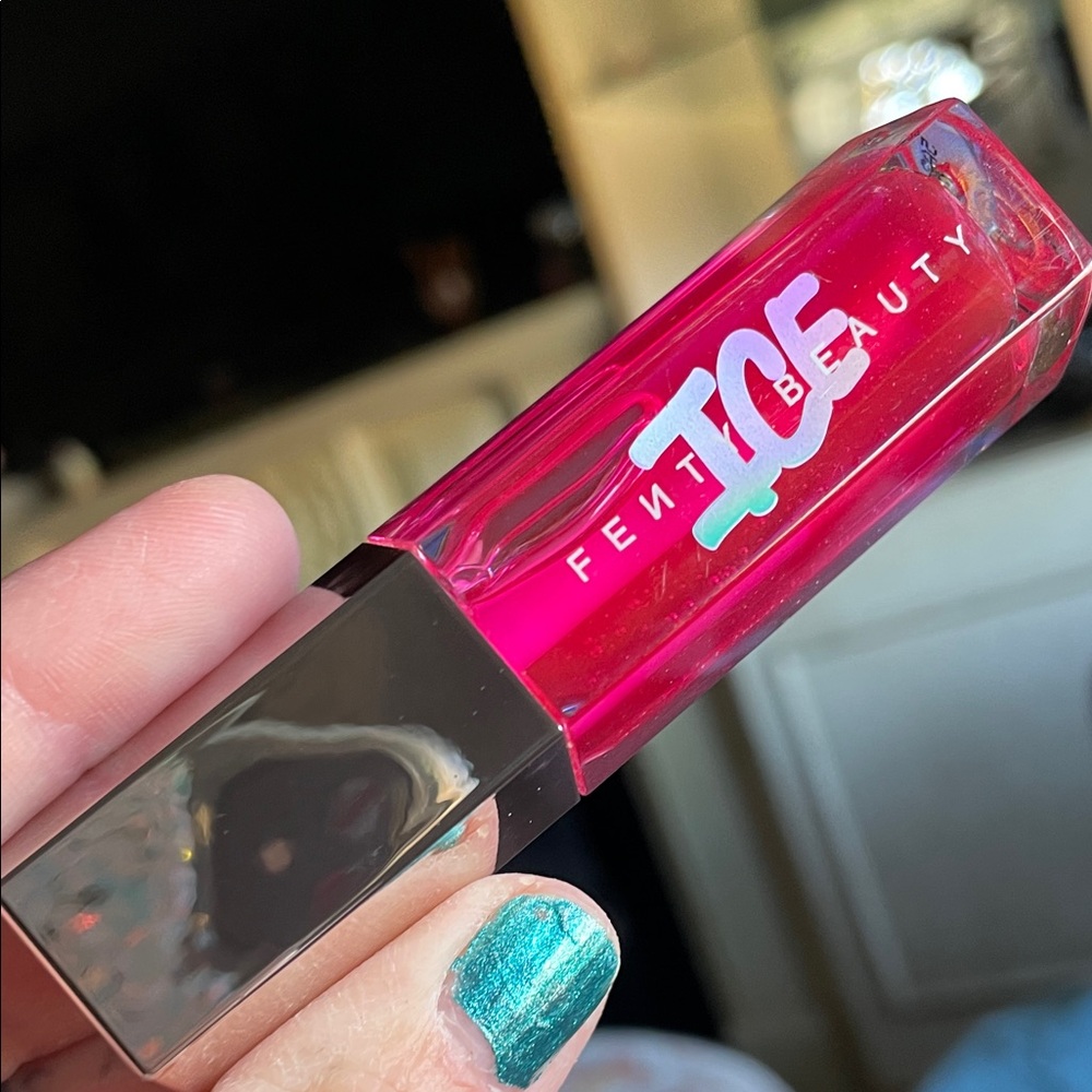 Fenty Beauty New Gloss Bomb Ice BERRY JELLY